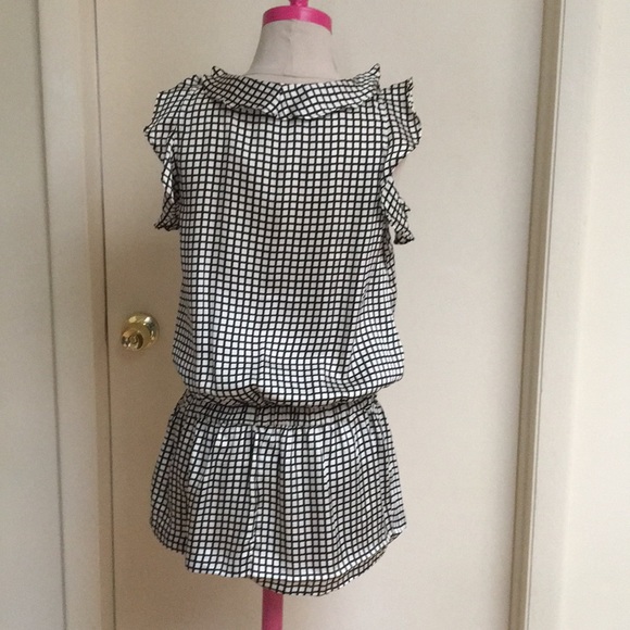 ⭐️ 2 for $10! Cute ruffle blouse! - Picture 5 of 7